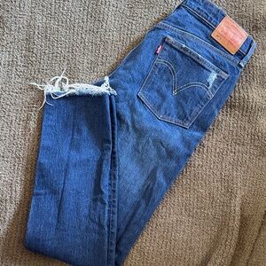 Levi's Women's Classic Blue Skinny Jeans